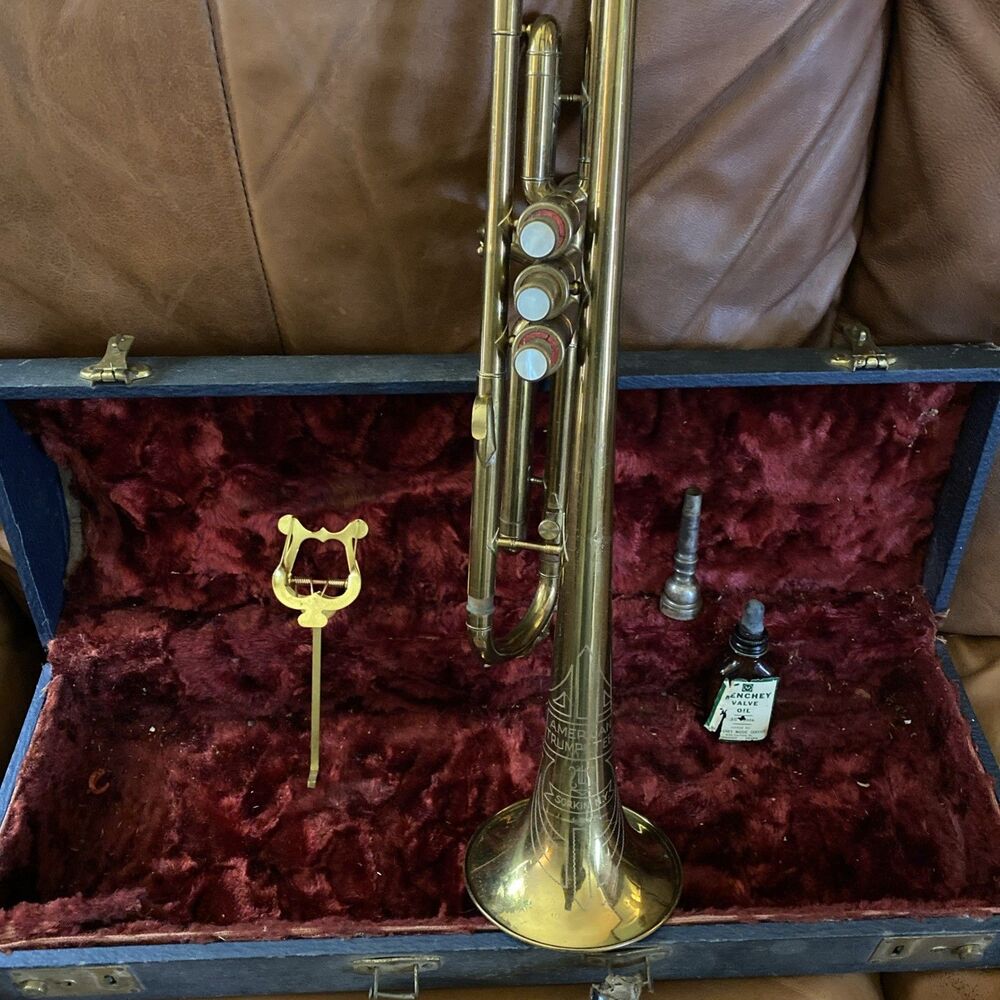 Vintage American Trumpeteer Trumpet  #29635 1940’s stamped Sorkin NY W/case